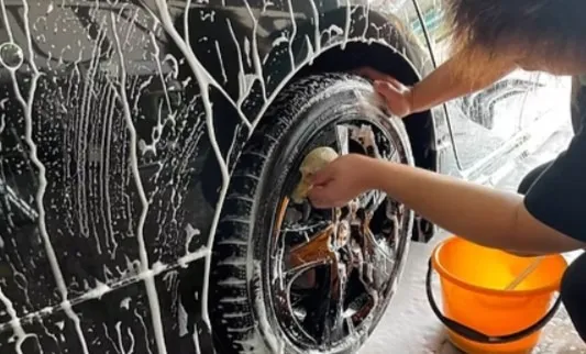 手洗い洗車+コーティング