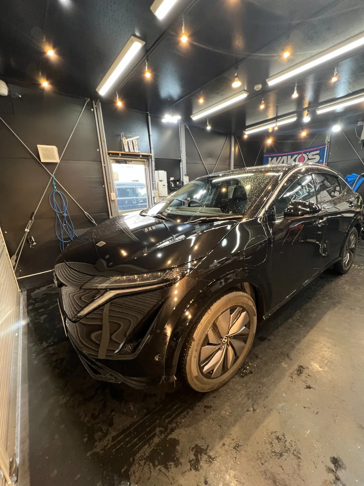 日産　アリア