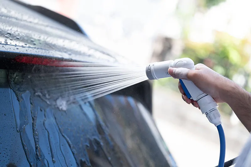 【コラム】洗車に一番適した気候とは?